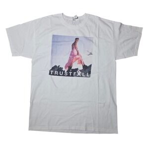 2023 M & O Gold Pink Trustfall White Graphic Concert T-Shirt Size Large